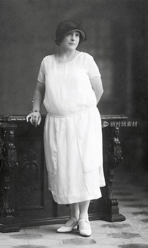 女人1920年. .黑色和白色
